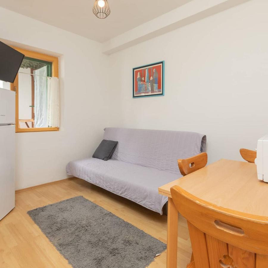 Pine And Sunshine Apartments Подгора Экстерьер фото